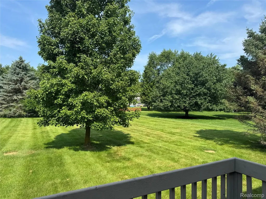2132 Maple Creek Circle Pittsfield Charter Township MI 48108