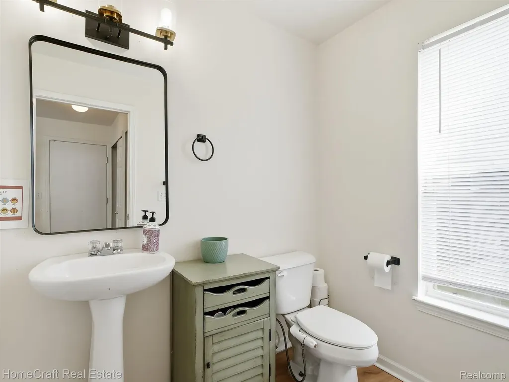 13585 Milton Drive Van Buren Charter Township MI 48111