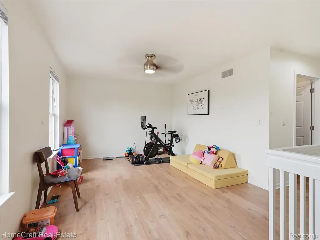 13585 Milton Drive Van Buren Charter Township MI 48111