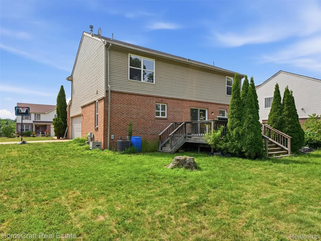 13585 Milton Drive Van Buren Charter Township MI 48111