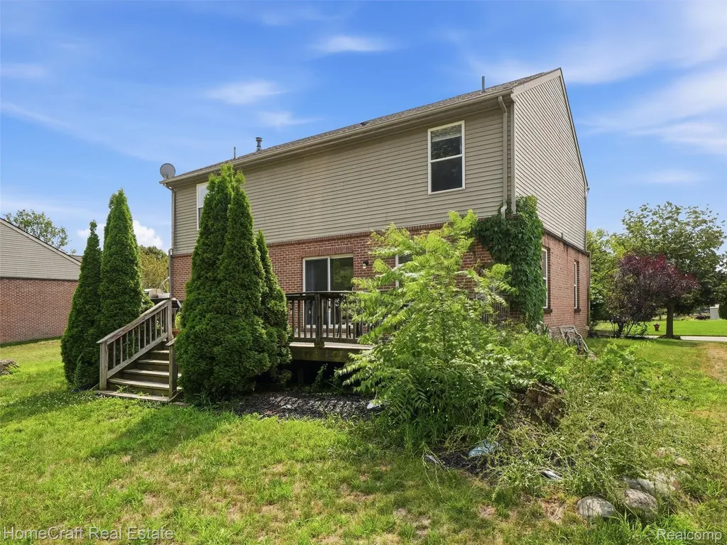 13585 Milton Drive Van Buren Charter Township MI 48111