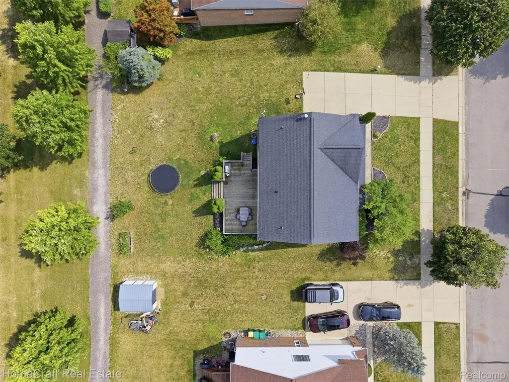 13585 Milton Drive Van Buren Charter Township MI 48111