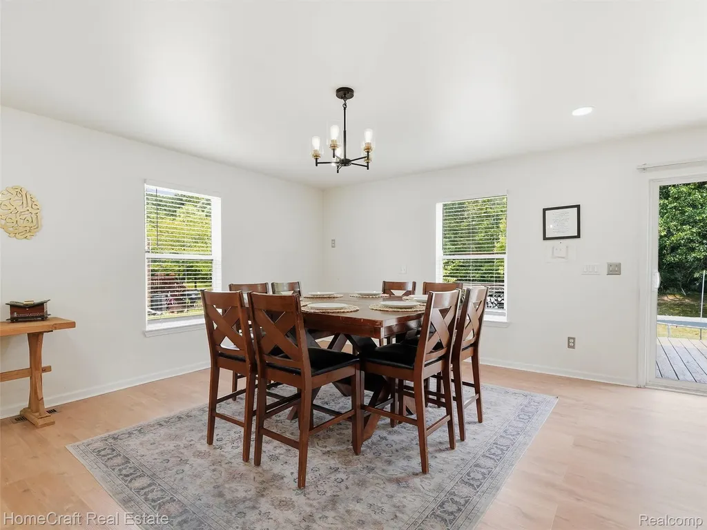13585 Milton Drive Van Buren Charter Township MI 48111