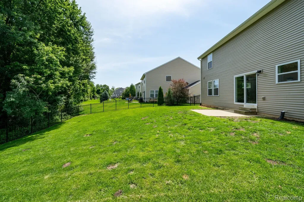 425 Knollwood Drive Brandon Charter Township MI 48462