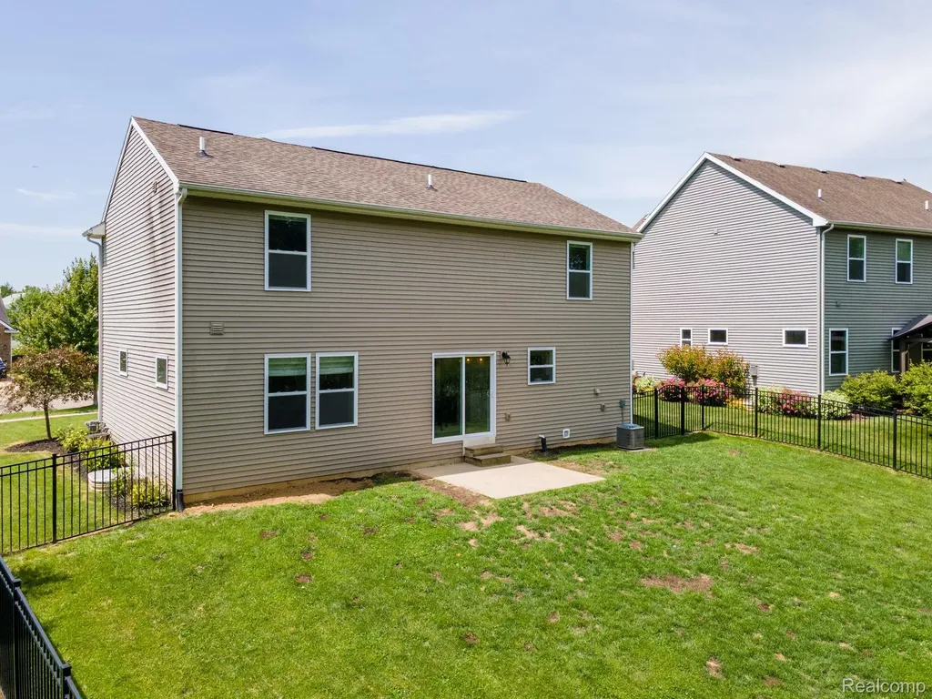 425 Knollwood Drive Brandon Charter Township MI 48462