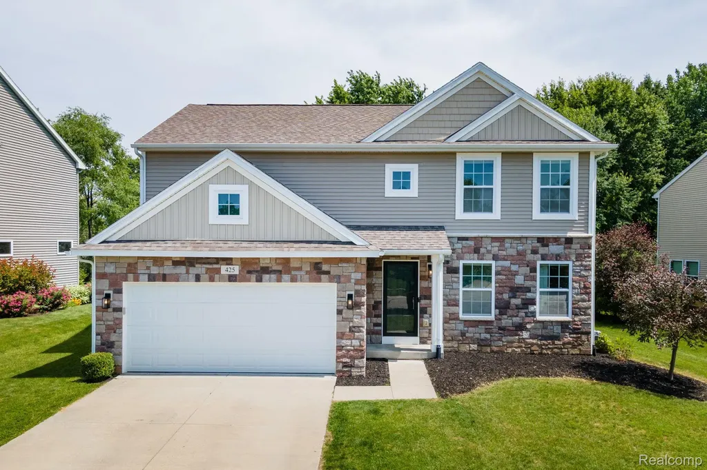 425 Knollwood Drive Brandon Charter Township MI 48462