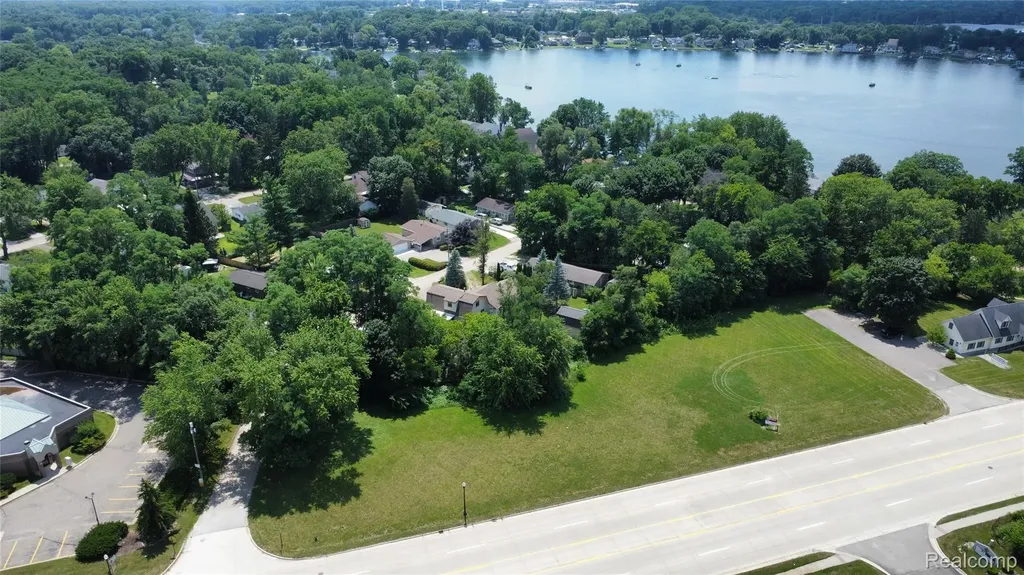 Grand River Vacant Land Grand River Brighton Township MI 48114