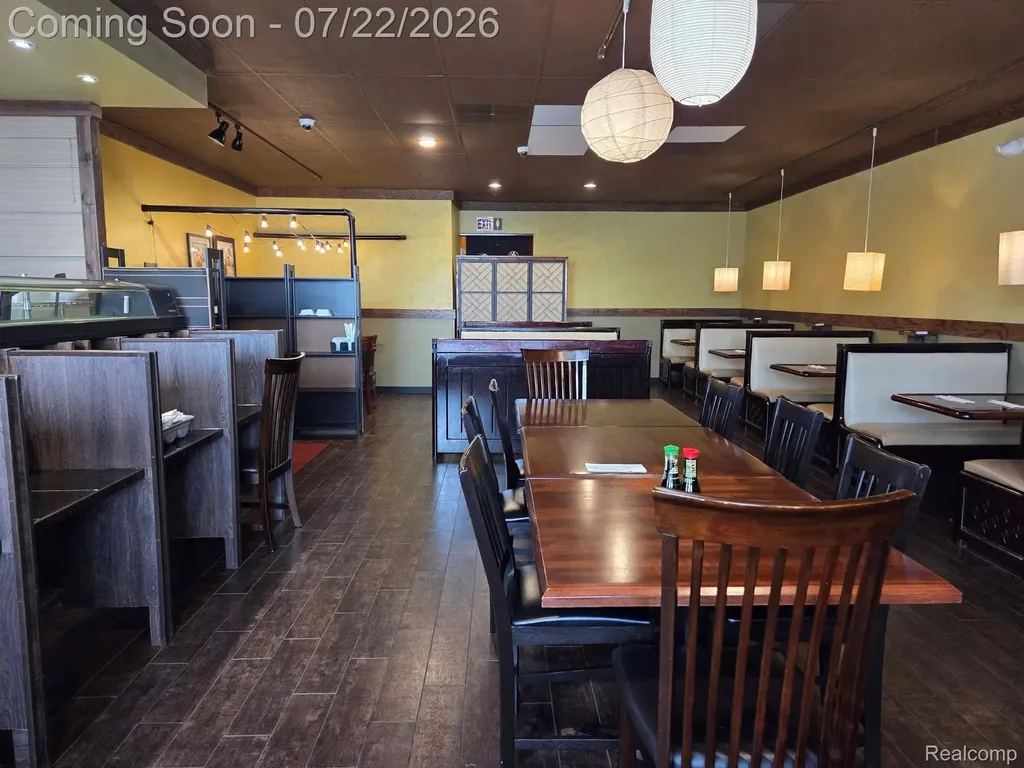 5812 12 Mile Road Warren City MI 48092