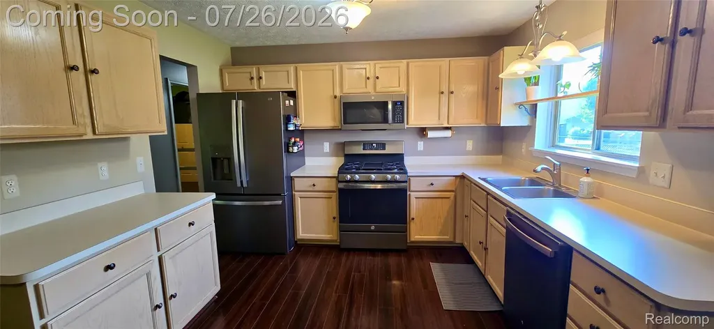 977 Town Trail Pinckney Village MI 48169