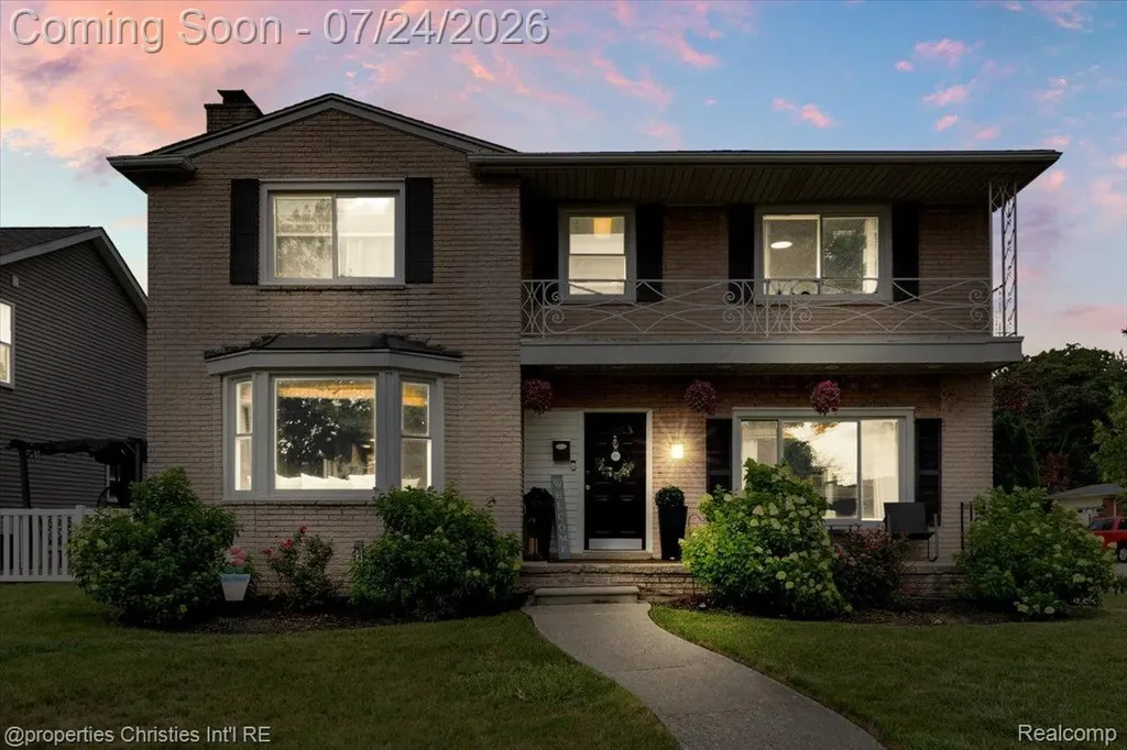 24600 Manistee Street Oak Park City MI 48237