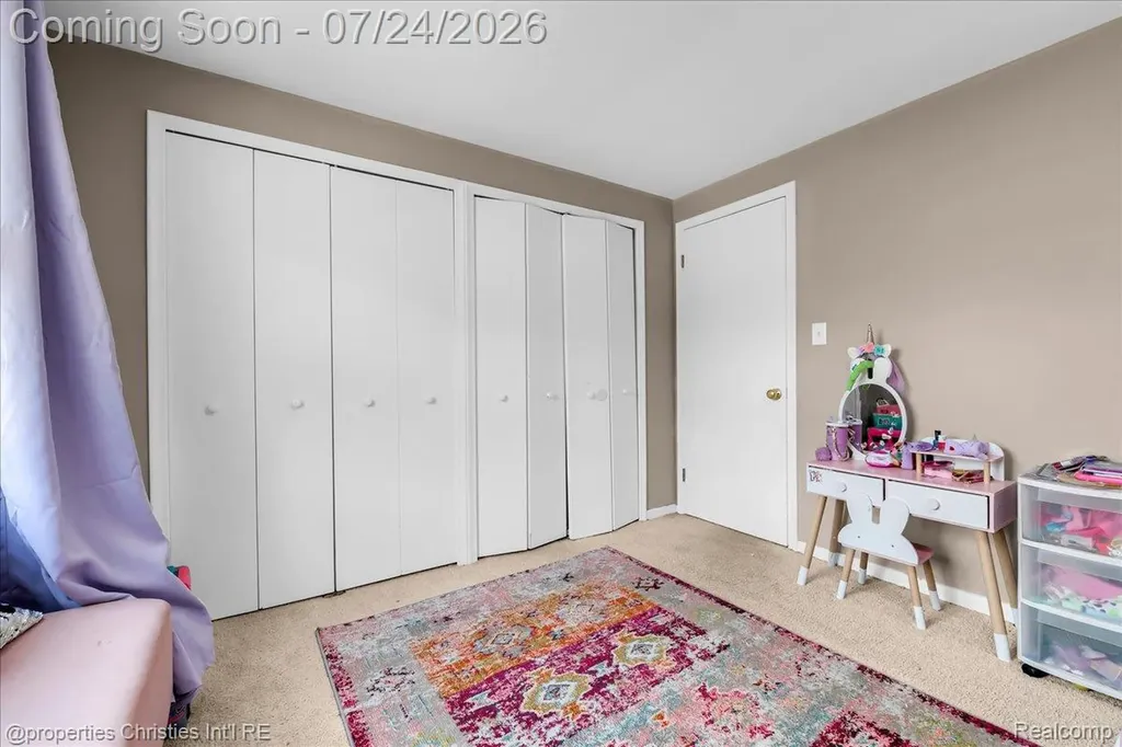 24600 Manistee Street Oak Park City MI 48237