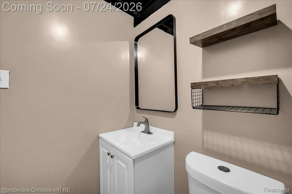 24600 Manistee Street Oak Park City MI 48237