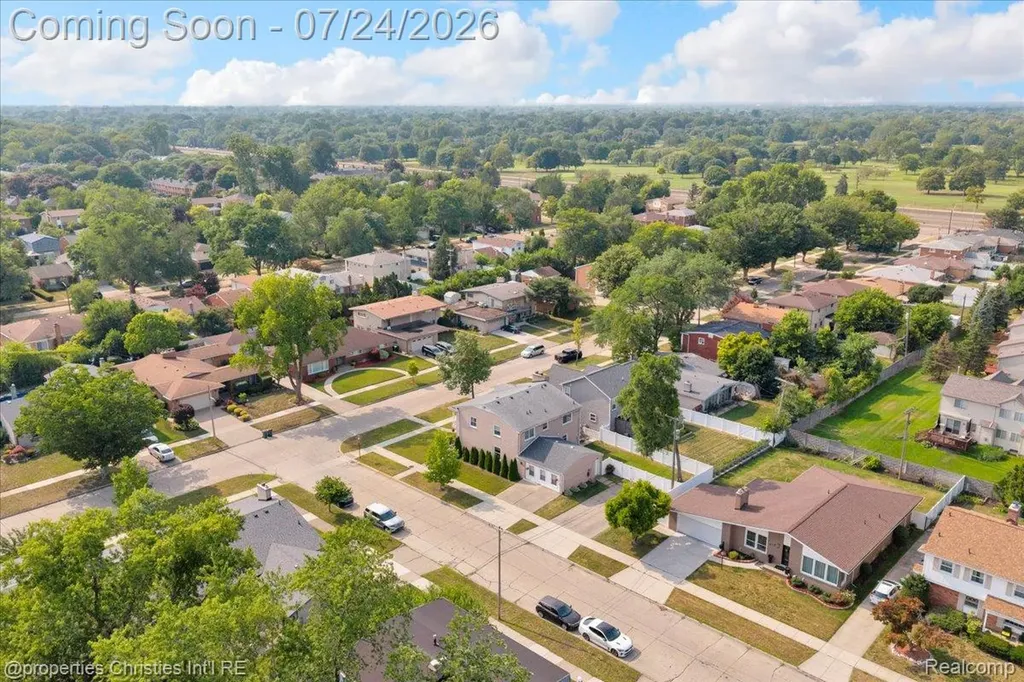 24600 Manistee Street Oak Park City MI 48237