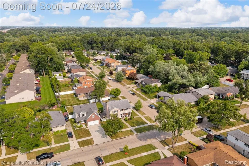 24600 Manistee Street Oak Park City MI 48237