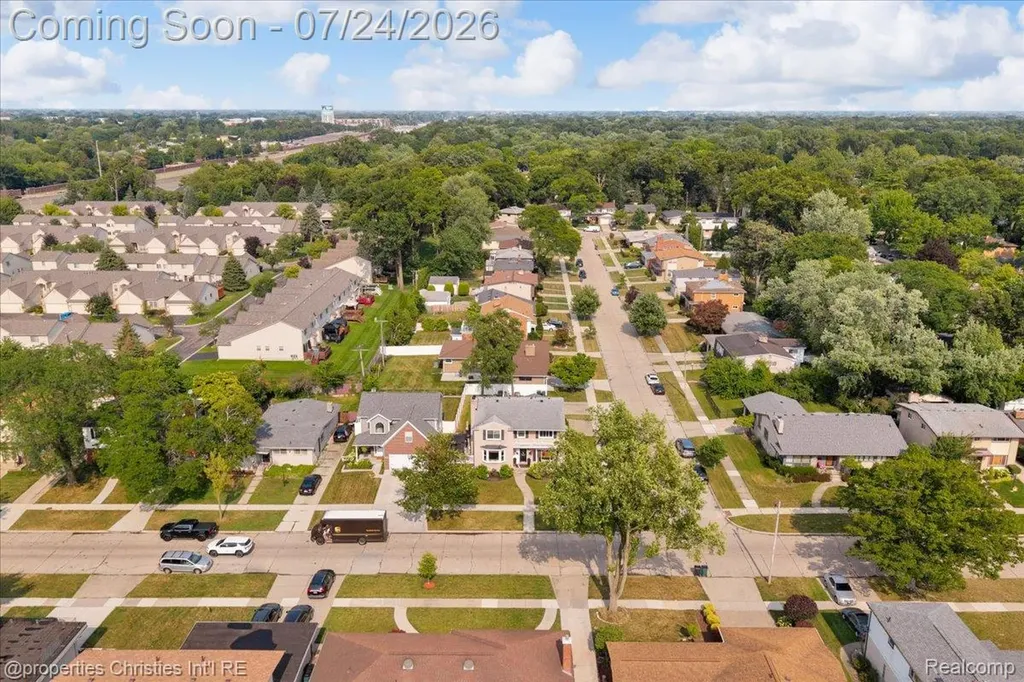 24600 Manistee Street Oak Park City MI 48237