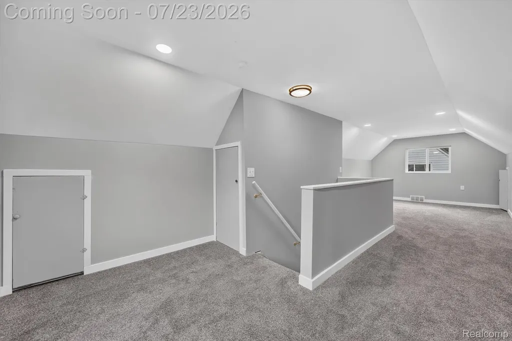 29527 James Street Garden City City MI 48135