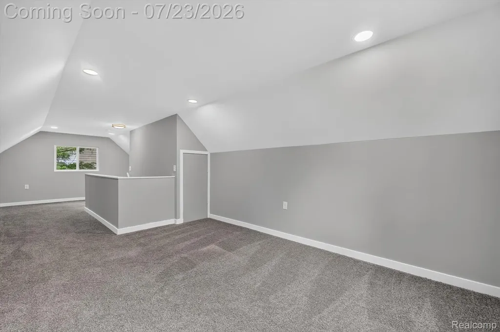 29527 James Street Garden City City MI 48135