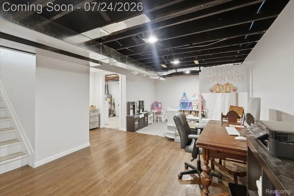 1052 Robinwood Avenue Waterford Charter Township MI 48328