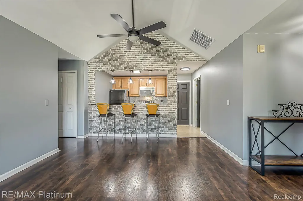 4004 Cornerstone Drive Canton Charter Township MI 48188