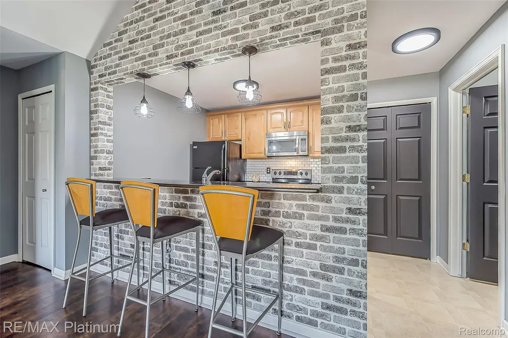 4004 Cornerstone Drive Canton Charter Township MI 48188