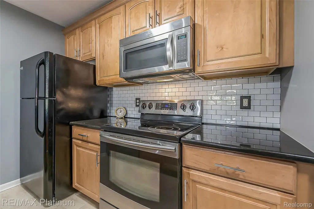 4004 Cornerstone Drive Canton Charter Township MI 48188