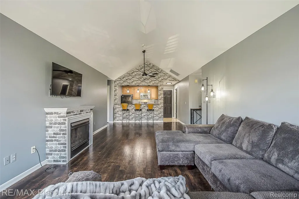4004 Cornerstone Drive Canton Charter Township MI 48188