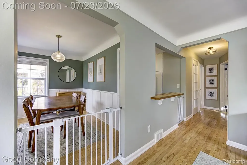 3072 Griffith Avenue Berkley City MI 48072