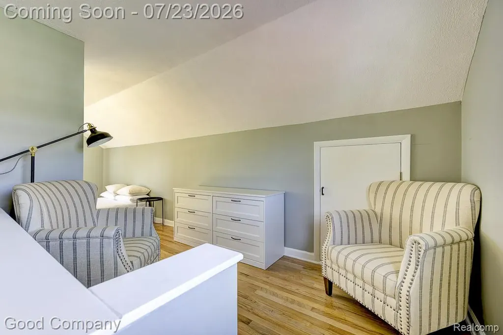 3072 Griffith Avenue Berkley City MI 48072