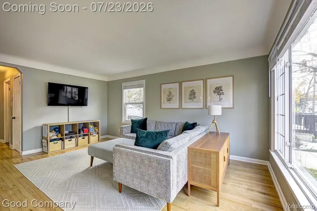 3072 Griffith Avenue Berkley City MI 48072