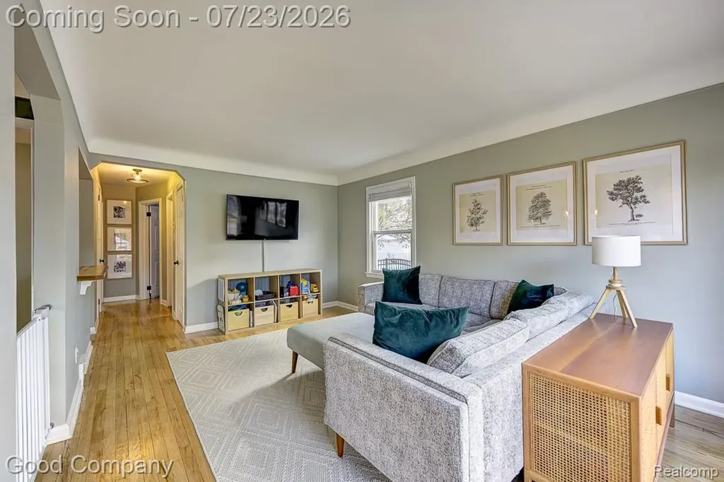 3072 Griffith Avenue Berkley City MI 48072