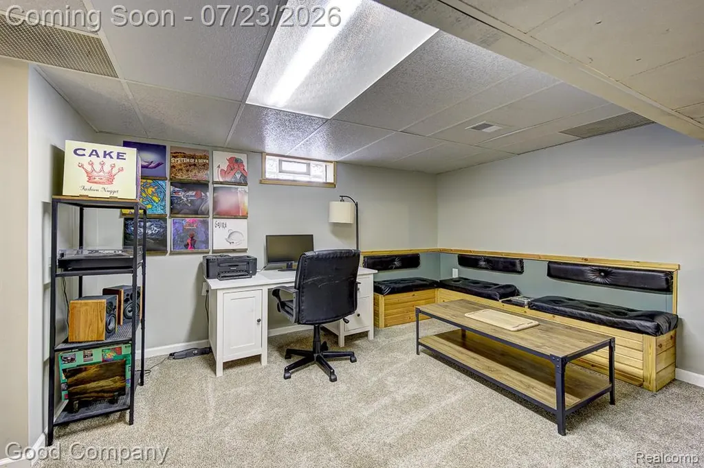 3072 Griffith Avenue Berkley City MI 48072