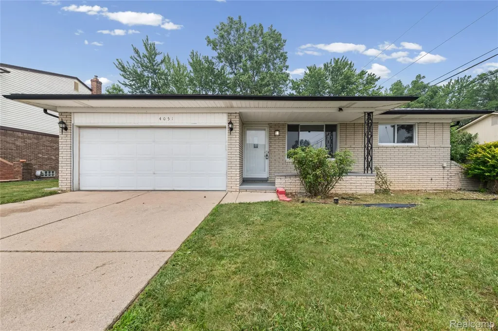 4051 Dickson Drive Sterling Heights City MI 48310