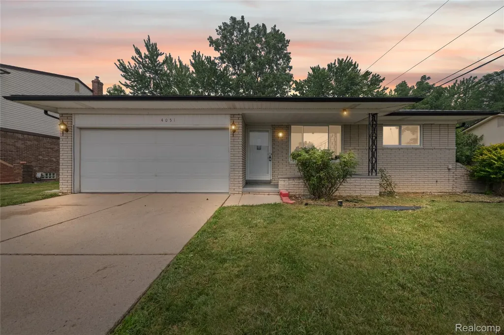 4051 Dickson Drive Sterling Heights City MI 48310