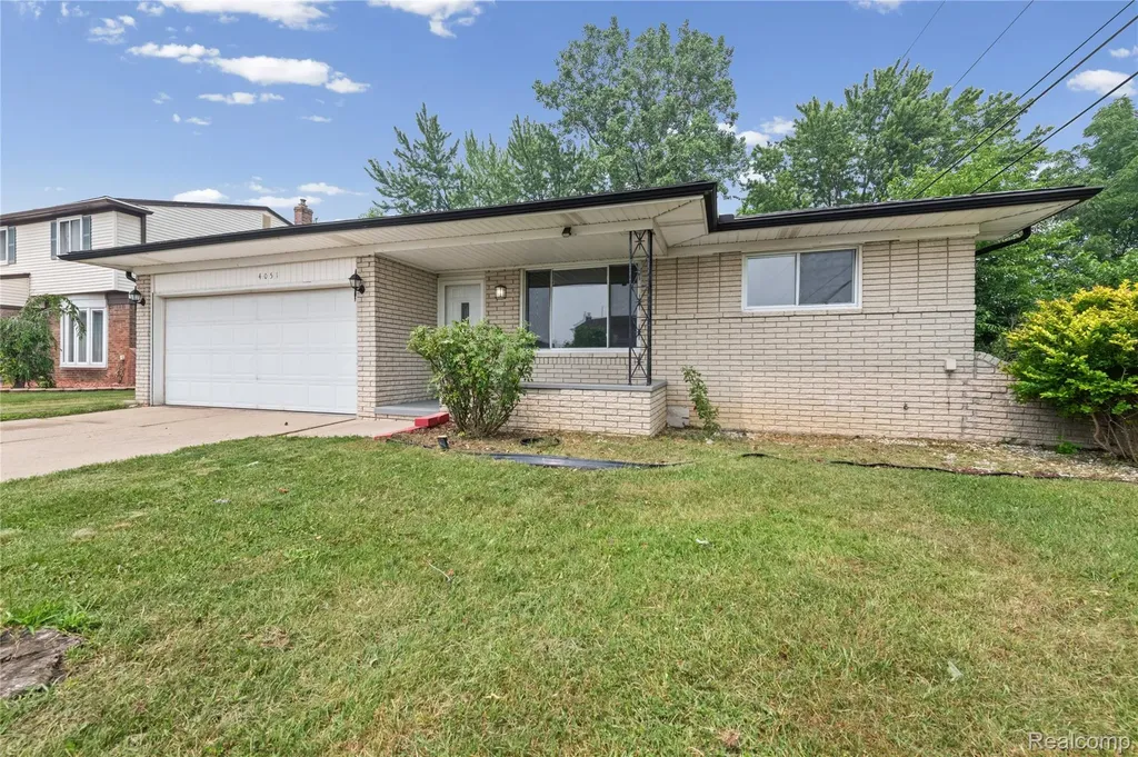 4051 Dickson Drive Sterling Heights City MI 48310