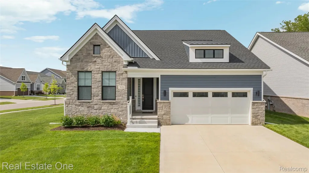 7656 Dunlap Court West Bloomfield Charter Township MI 48322