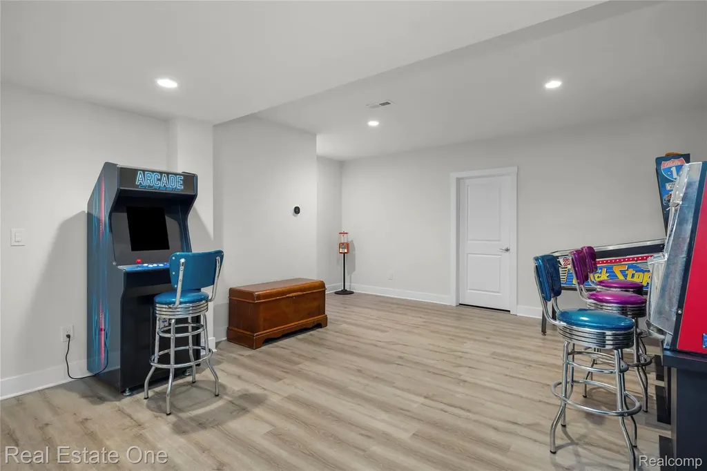 7656 Dunlap Court West Bloomfield Charter Township MI 48322