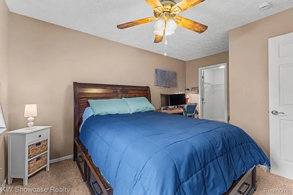 1313 Pin Oak Bluff Howell Township MI 48843