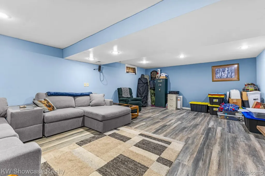 1313 Pin Oak Bluff Howell Township MI 48843