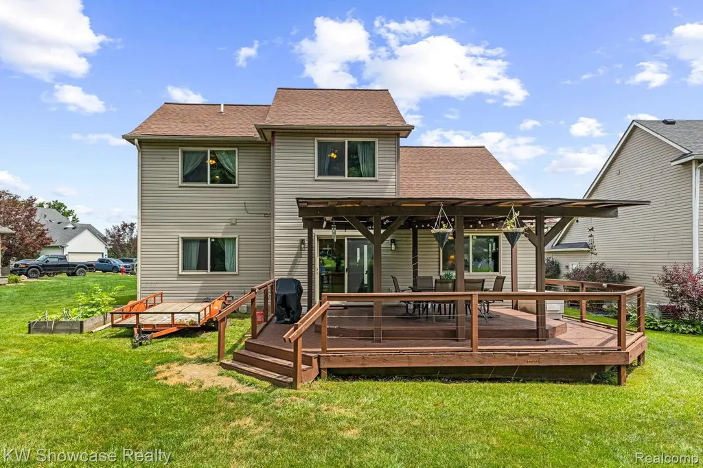 1313 Pin Oak Bluff Howell Township MI 48843