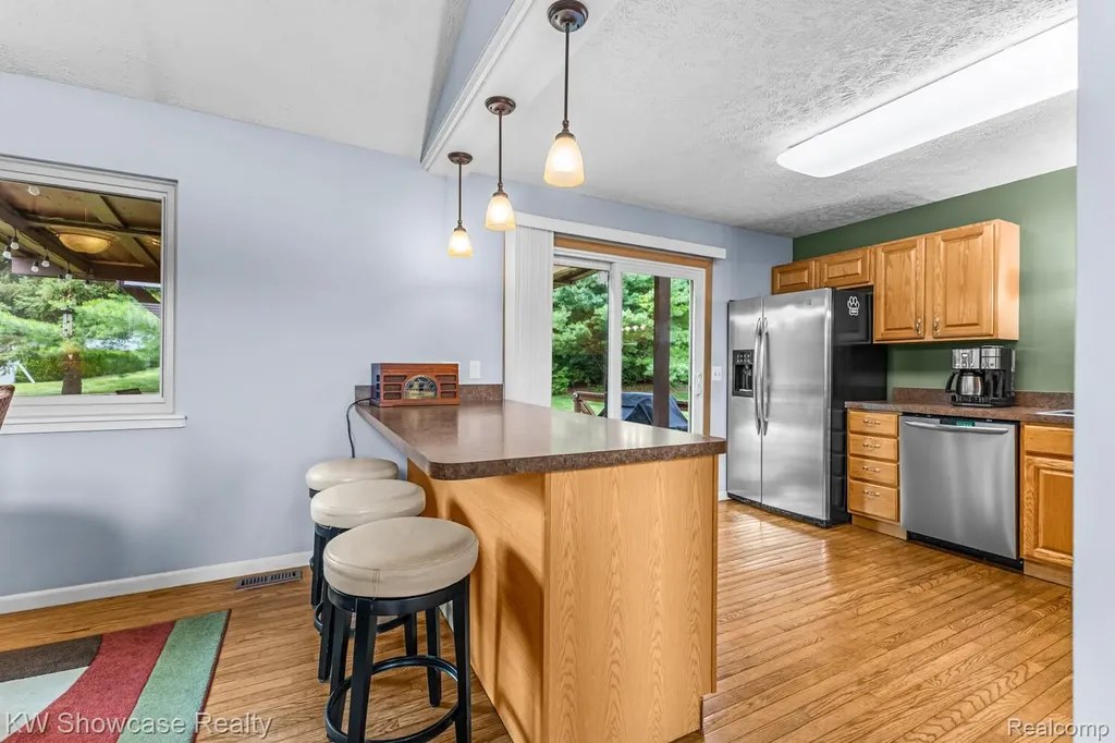 1313 Pin Oak Bluff Howell Township MI 48843