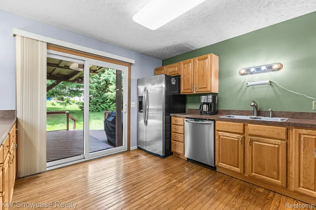1313 Pin Oak Bluff Howell Township MI 48843