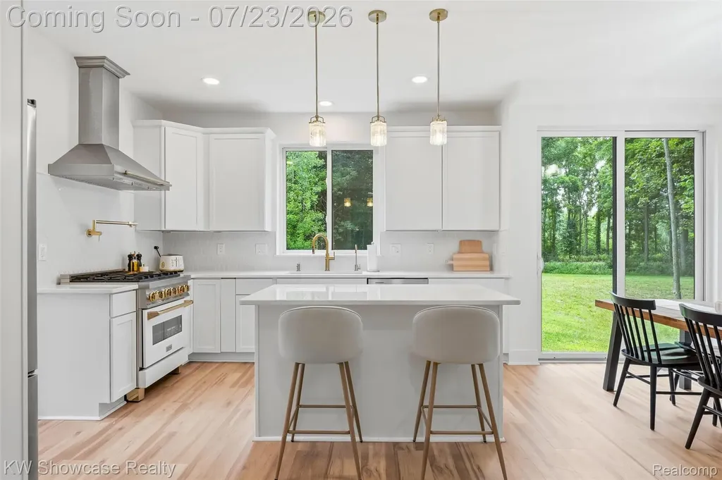 9725 Copper Ridge Drive Handy Township MI 48836