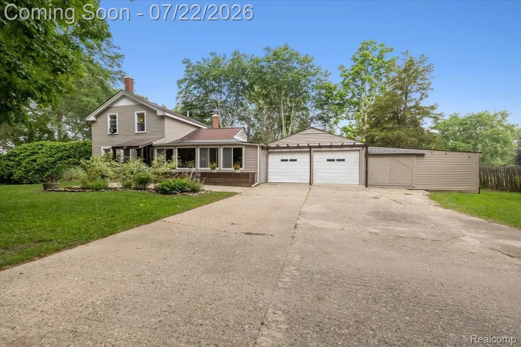 16036 Worden Road Groveland Township MI 48442