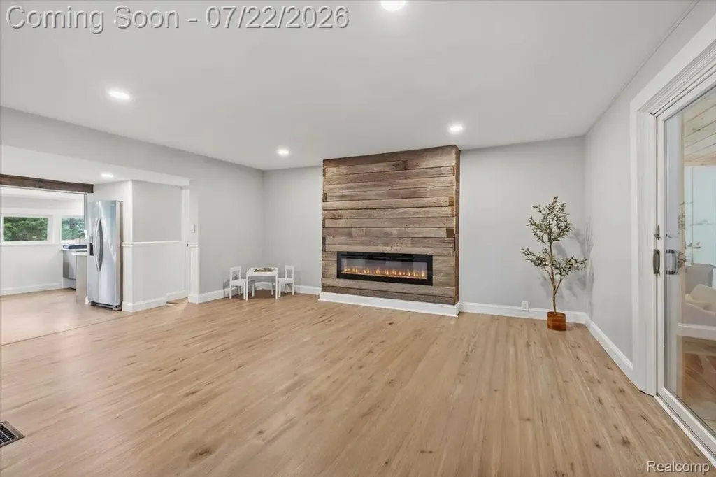 16036 Worden Road Groveland Township MI 48442