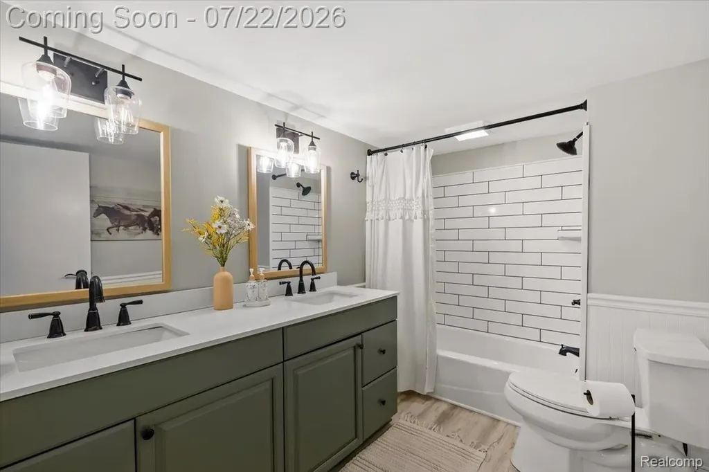 16036 Worden Road Groveland Township MI 48442