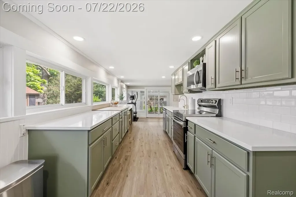 16036 Worden Road Groveland Township MI 48442