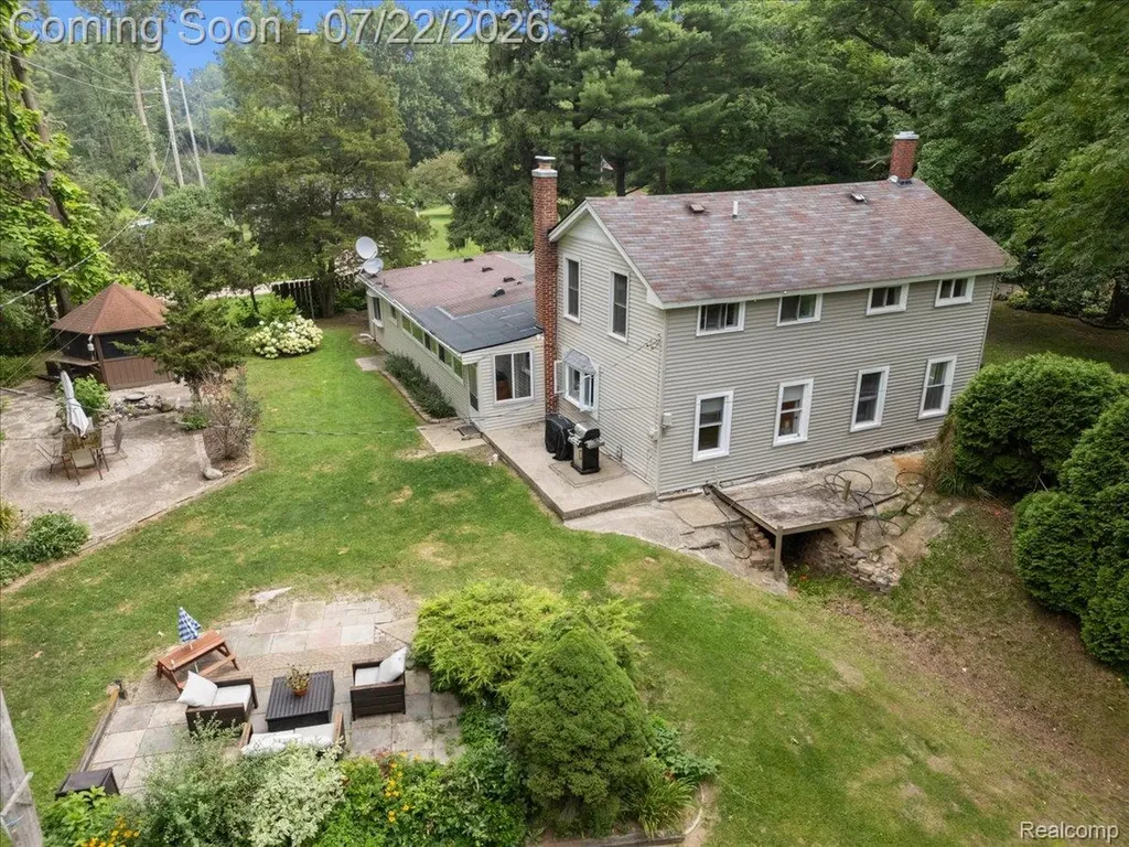 16036 Worden Road Groveland Township MI 48442