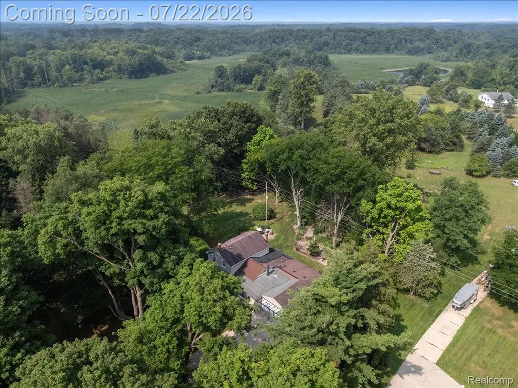 16036 Worden Road Groveland Township MI 48442