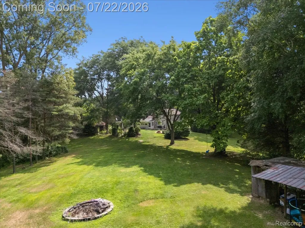 16036 Worden Road Groveland Township MI 48442