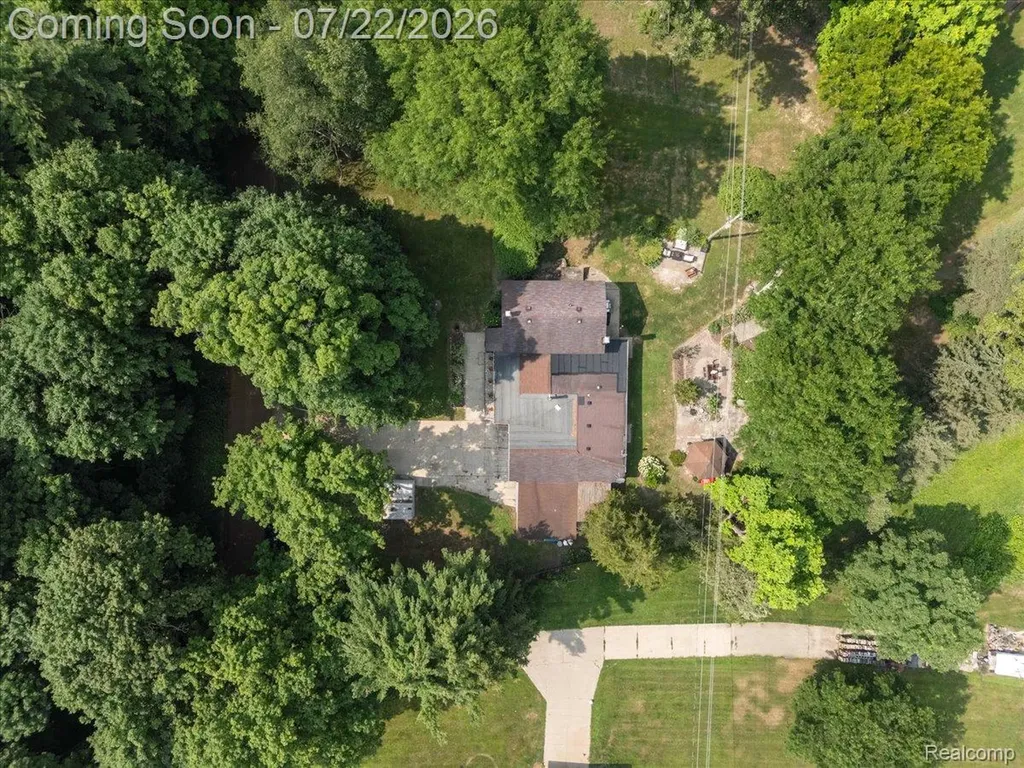 16036 Worden Road Groveland Township MI 48442
